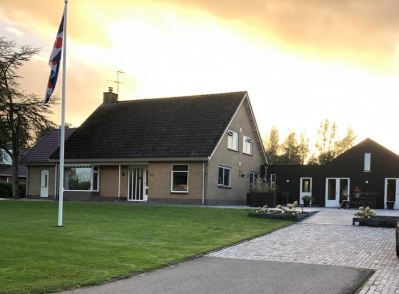 Grutsk Op 12 Bed & Breakfast Drachten Exterior photo